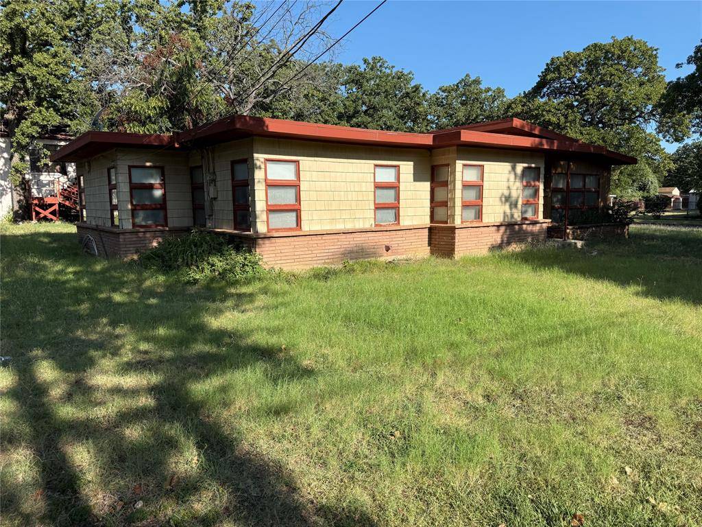 2939 Field Street, Haltom City, TX 76117