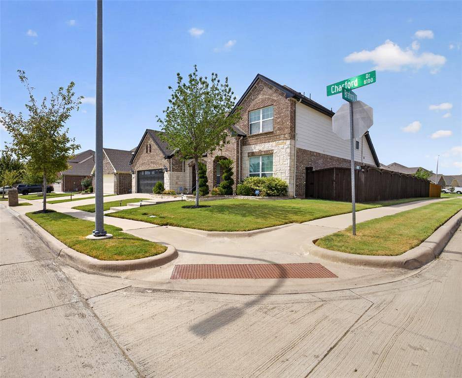 8125 Charford Drive, Fort Worth, TX 76131
