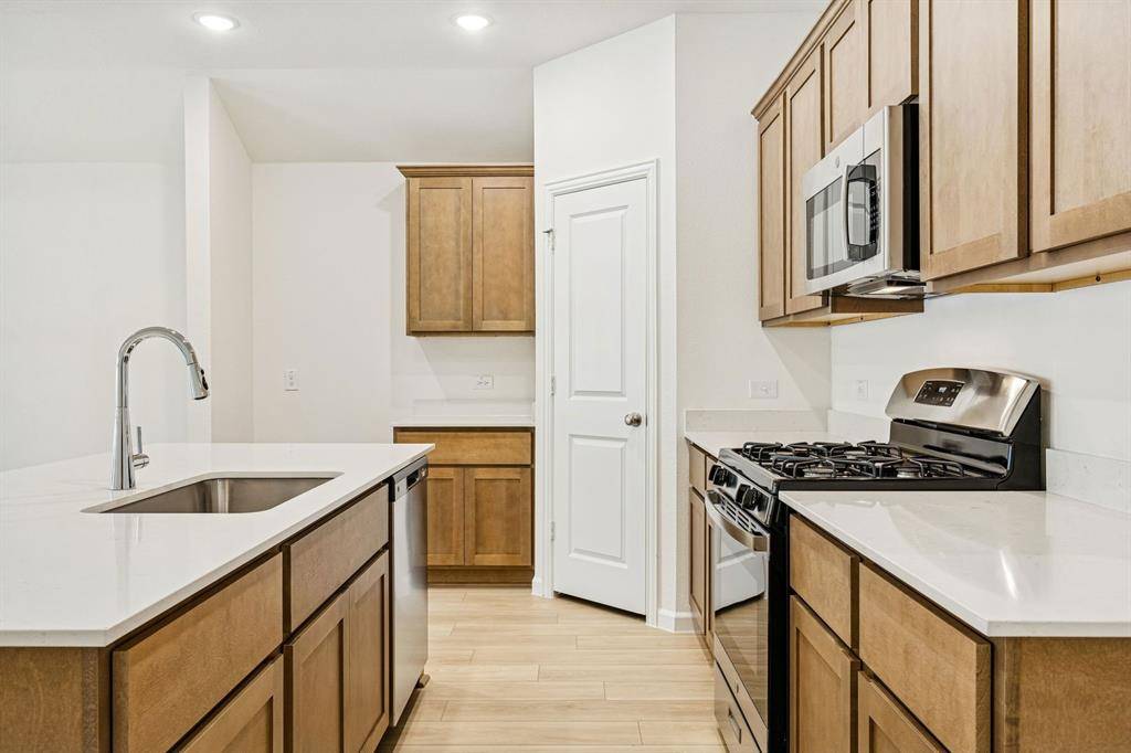 2506 Canadian Way, Crandall, TX 75114