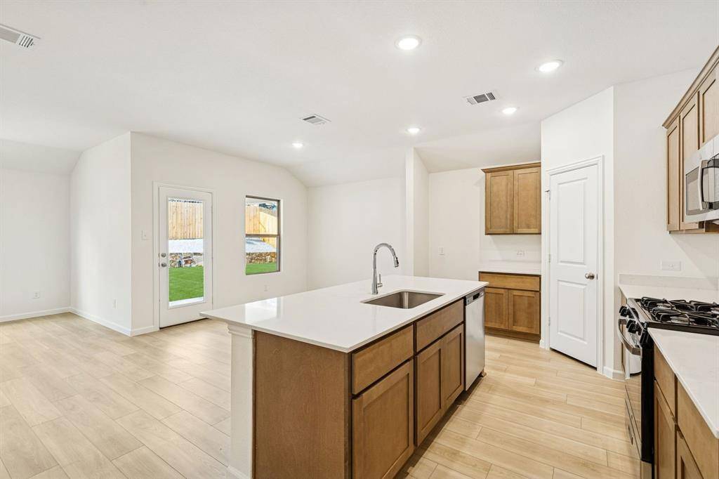 2506 Canadian Way, Crandall, TX 75114