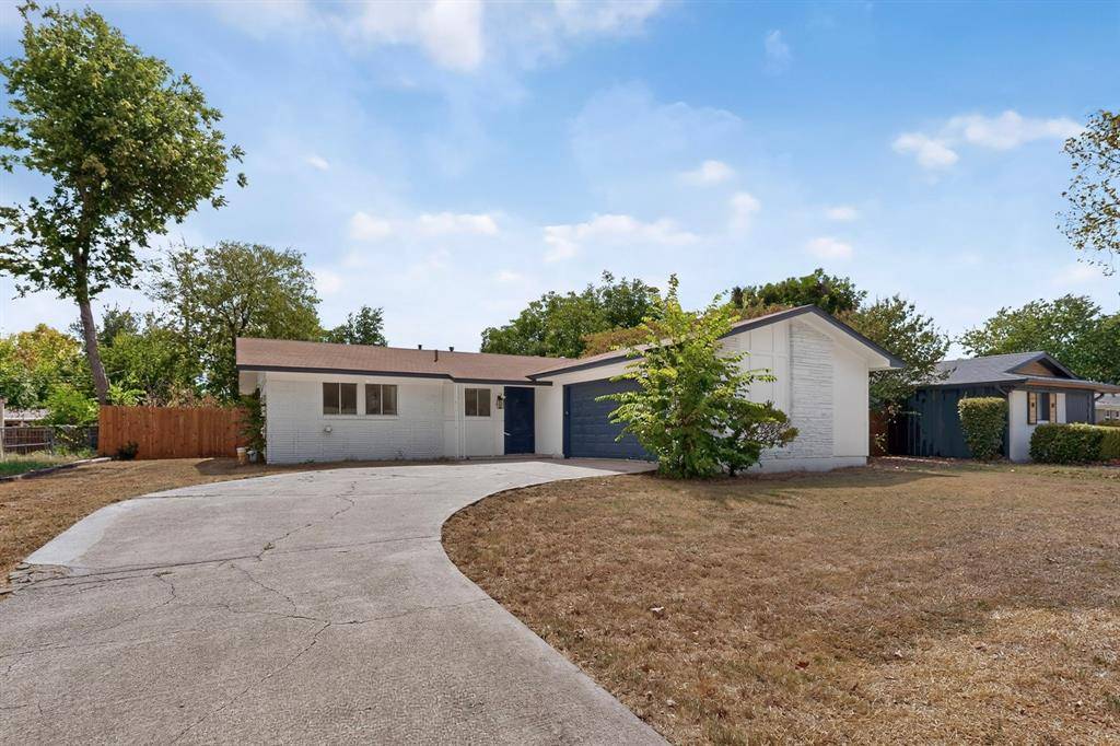 4649 South Drive W, Fort Worth, TX 76132