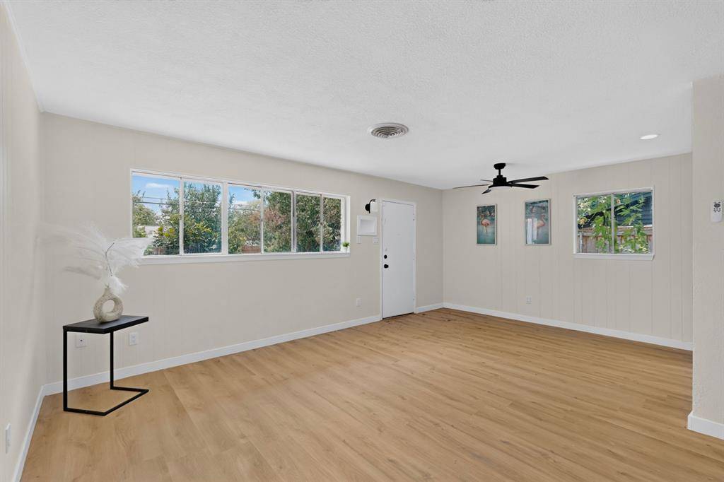 4649 South Drive W, Fort Worth, TX 76132