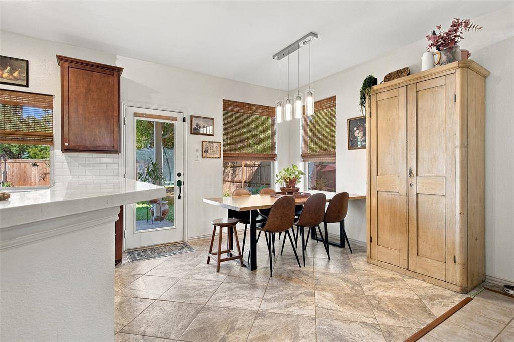 8414 Romanway Drive, Dallas, TX 75249