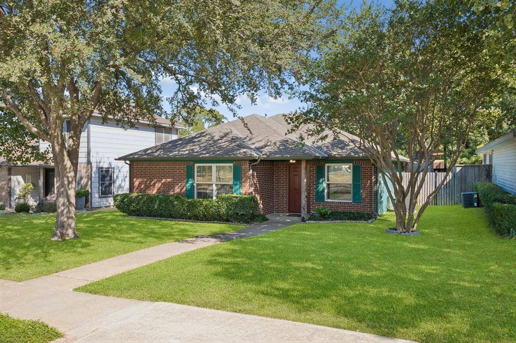 947 E Oakdale Road, Irving, TX 75060
