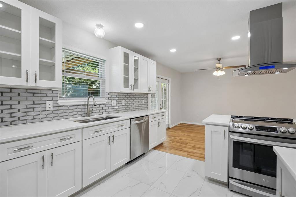 947 E Oakdale Road, Irving, TX 75060