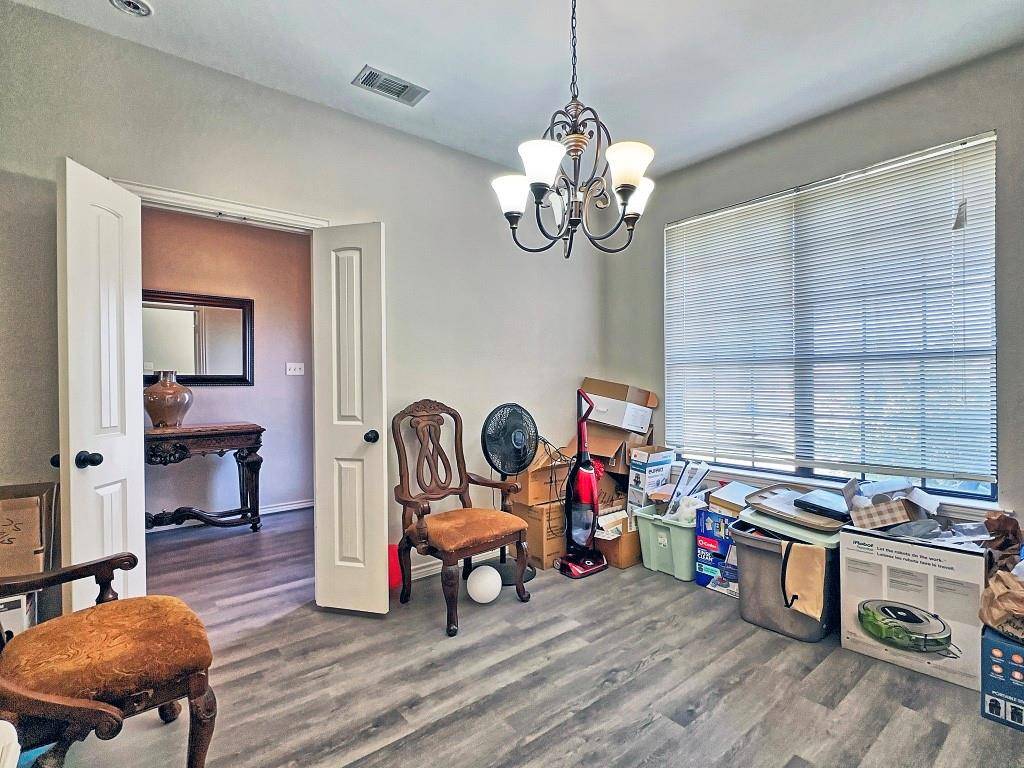 5721 Suncrest Drive, Athens, TX 75752