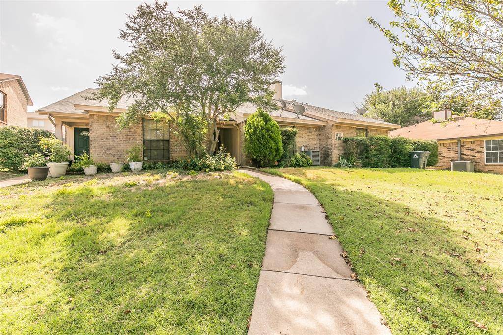 611 Lost Springs Court #B, Arlington, TX 76012