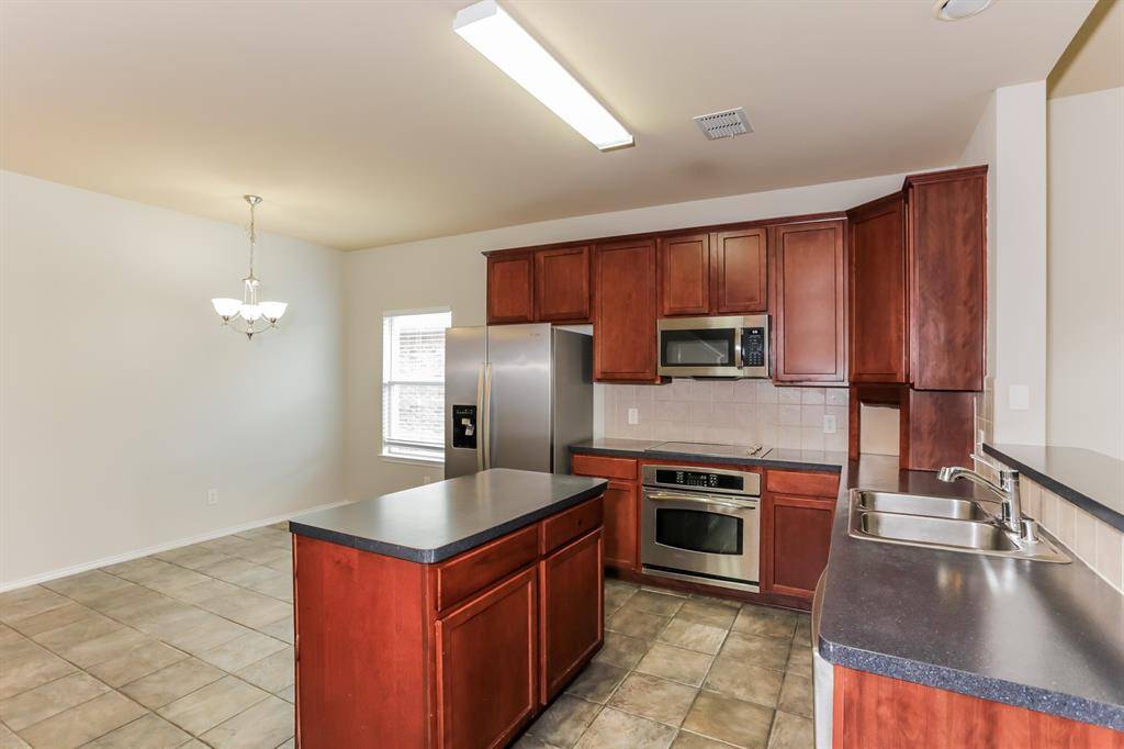 7439 Gallo, Grand Prairie, TX 75054