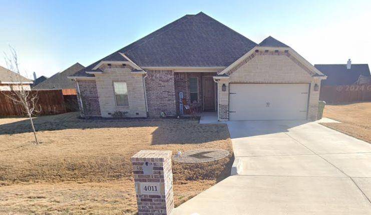4011 Gallivant Drive, Granbury, TX 76049