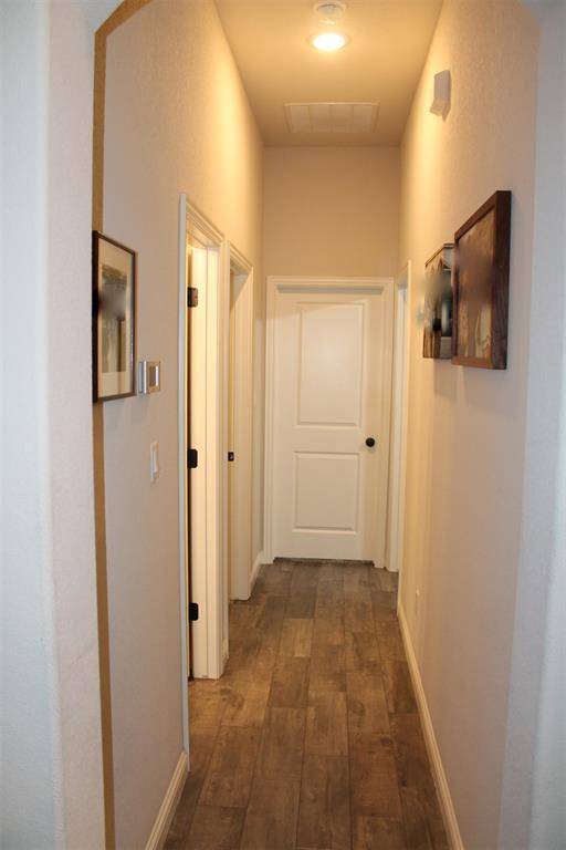 4011 Gallivant Drive, Granbury, TX 76049