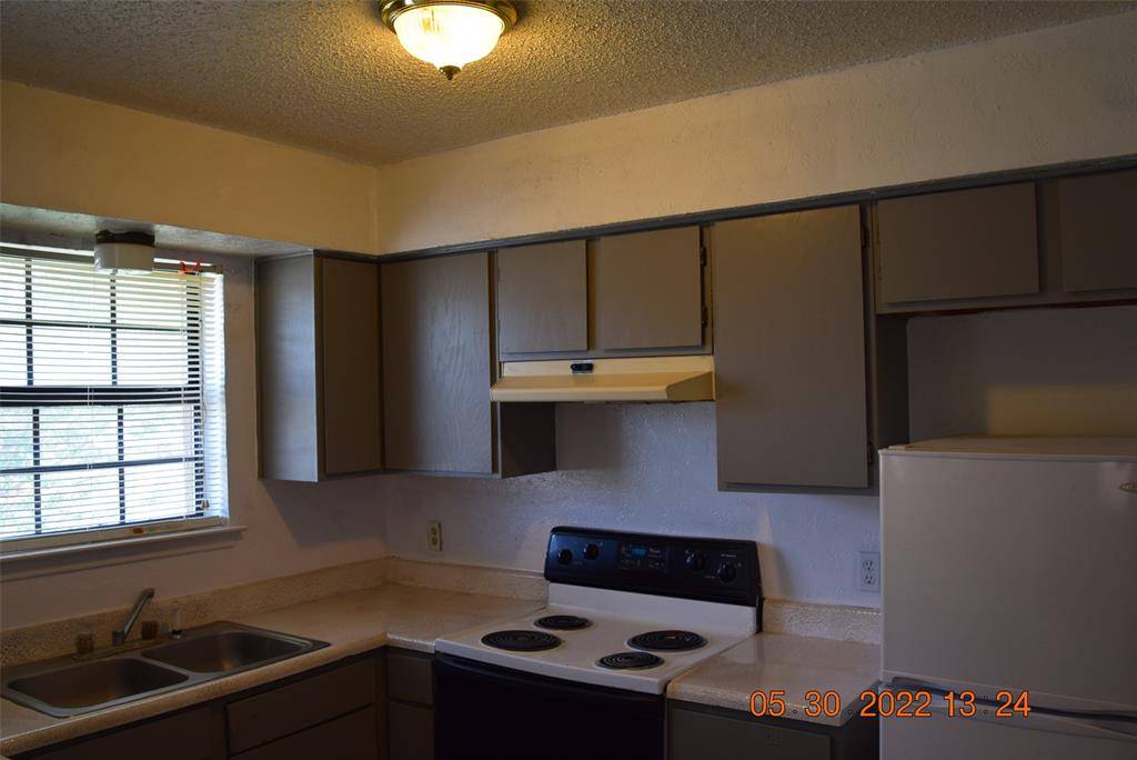 1705 Patricia Street, Arlington, TX 76012