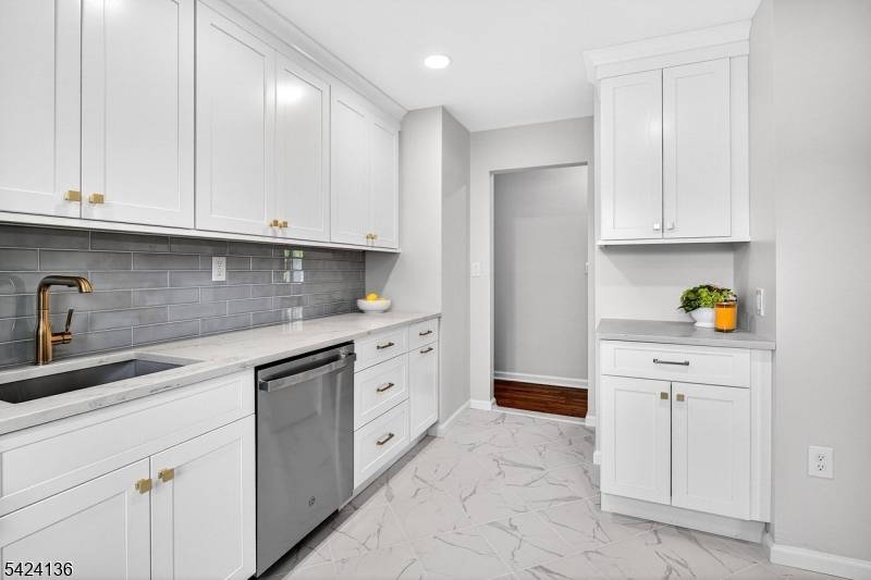 47 La Grande Ave, Fanwood Boro, NJ 07023