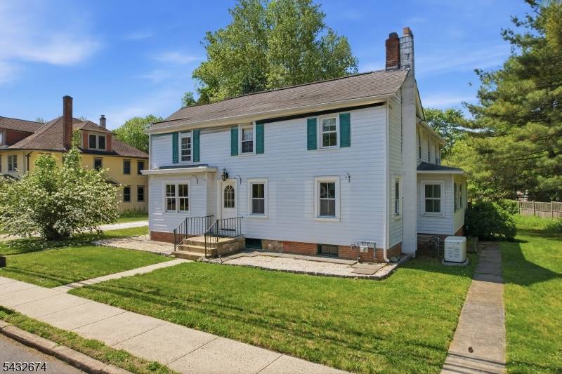 415 Village Rd, West Windsor Twp., NJ 08550