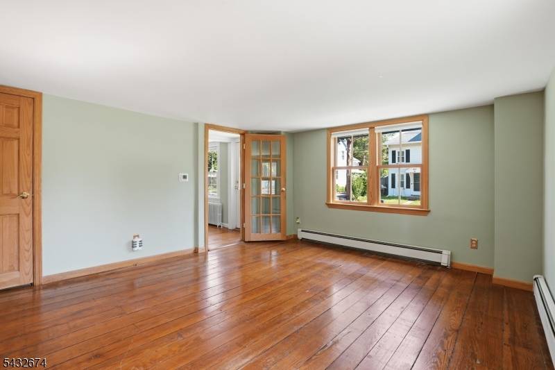 415 Village Rd, West Windsor Twp., NJ 08550