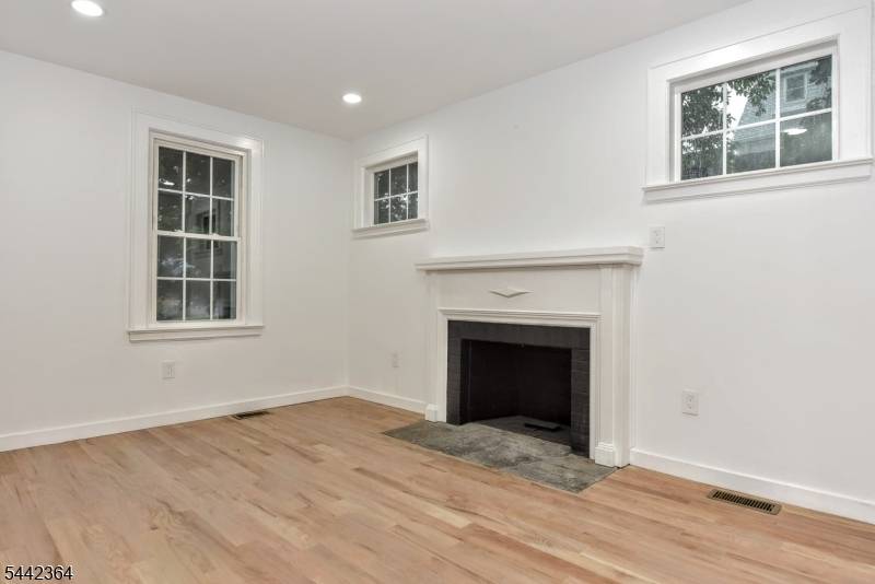 46 Tenney Ave, River Edge Boro, NJ 07661