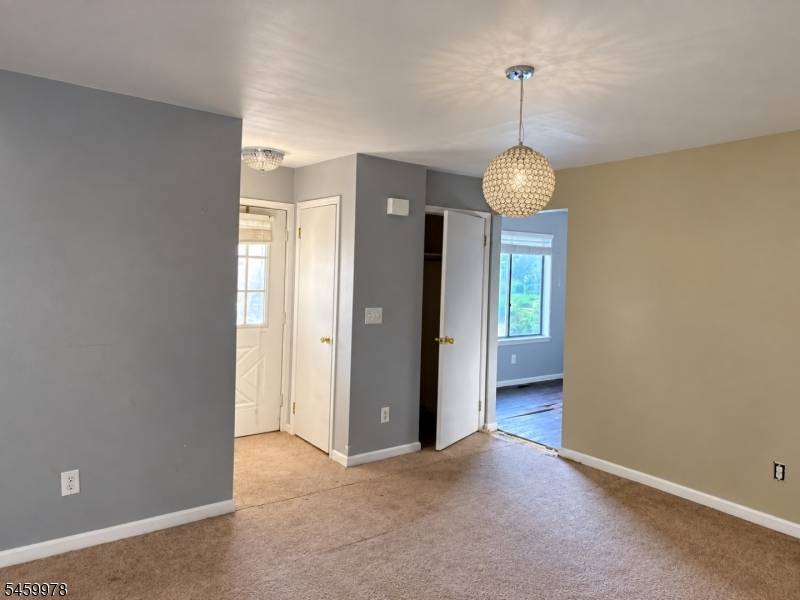 1 Oriole Ter, Hampton Twp., NJ 07860