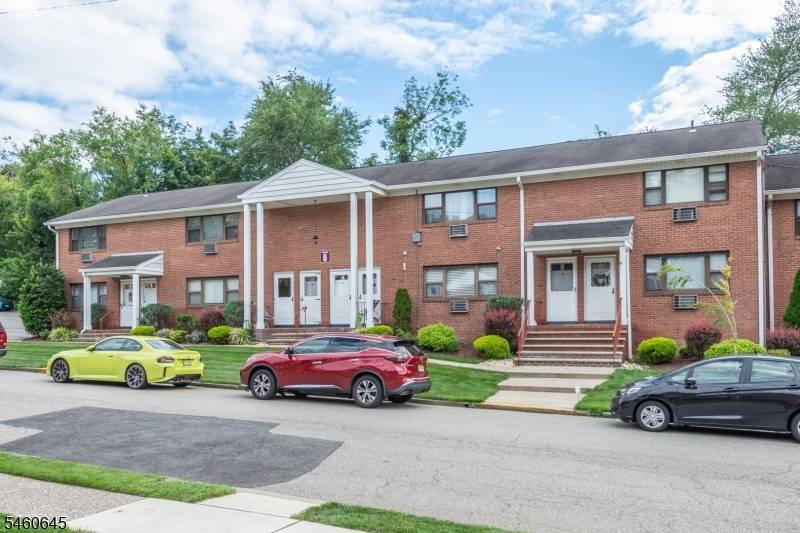 6 Colonial Dr #E, Little Falls Twp., NJ 07424