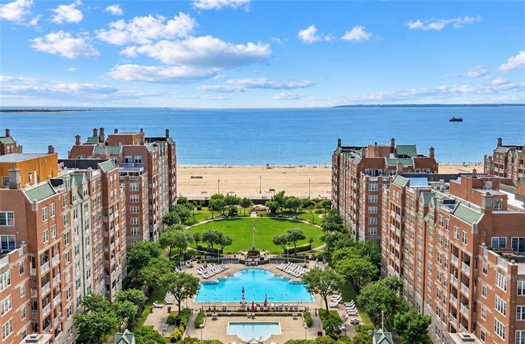 100 Oceana DR West #3F, Brooklyn, NY 11235