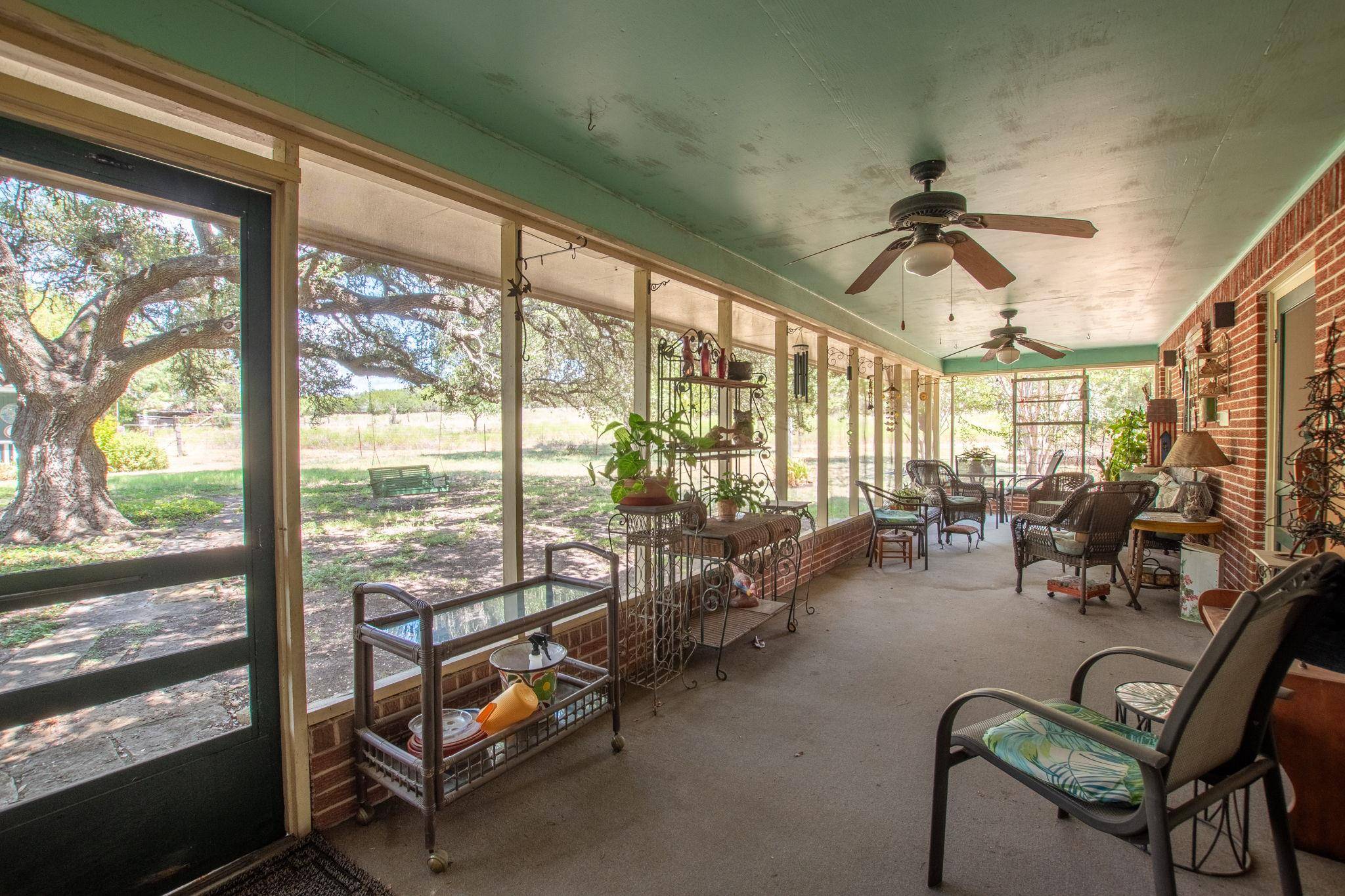 930 County Road 200, Burnet, TX 78611