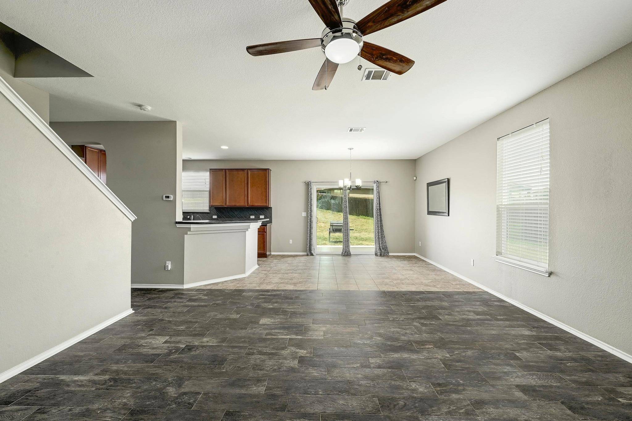 191 Cushman DR, Kyle, TX 78640