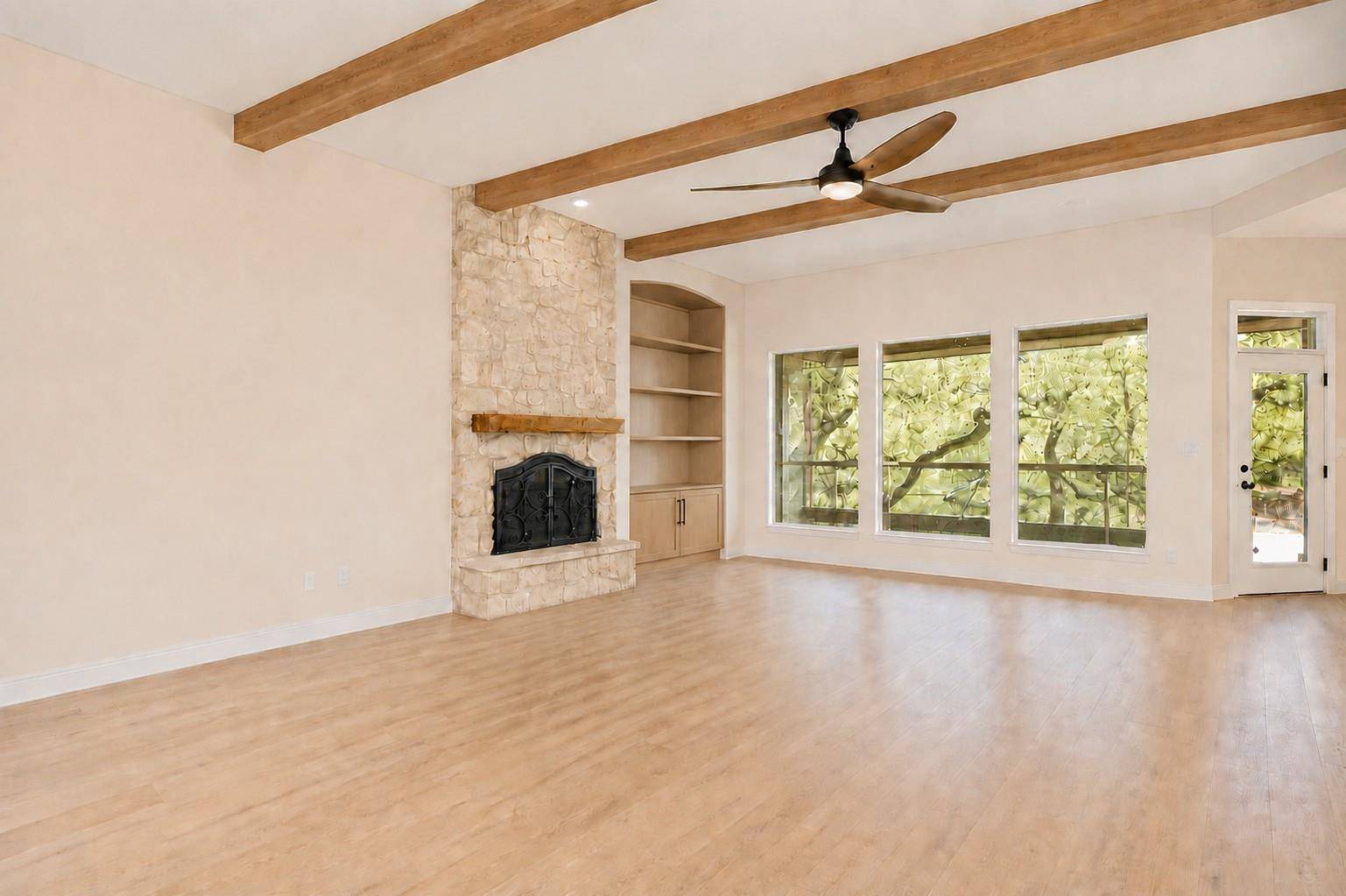 300 High Plains DR, Dripping Springs, TX 78620