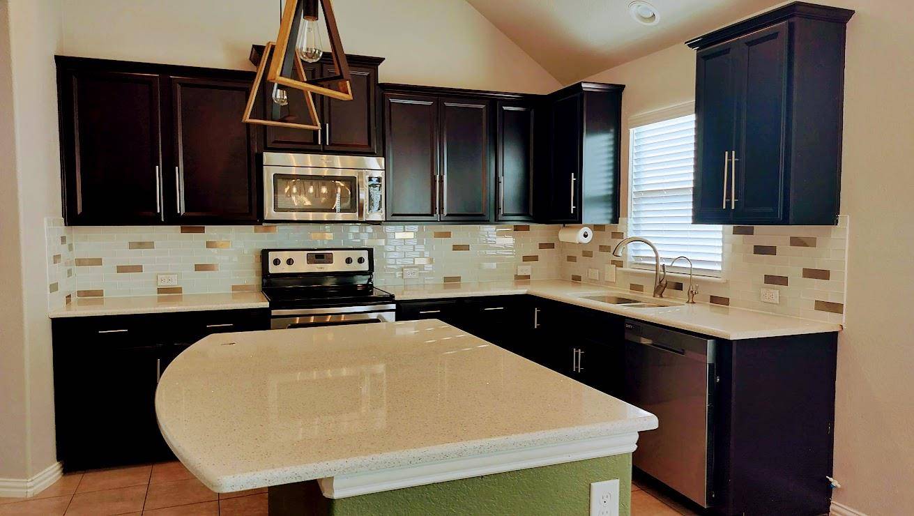 1000 Farm House CV, Hutto, TX 78634