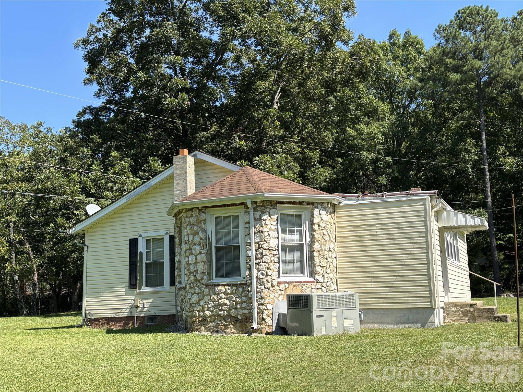 148 Oscar RD, Troy, NC 27371