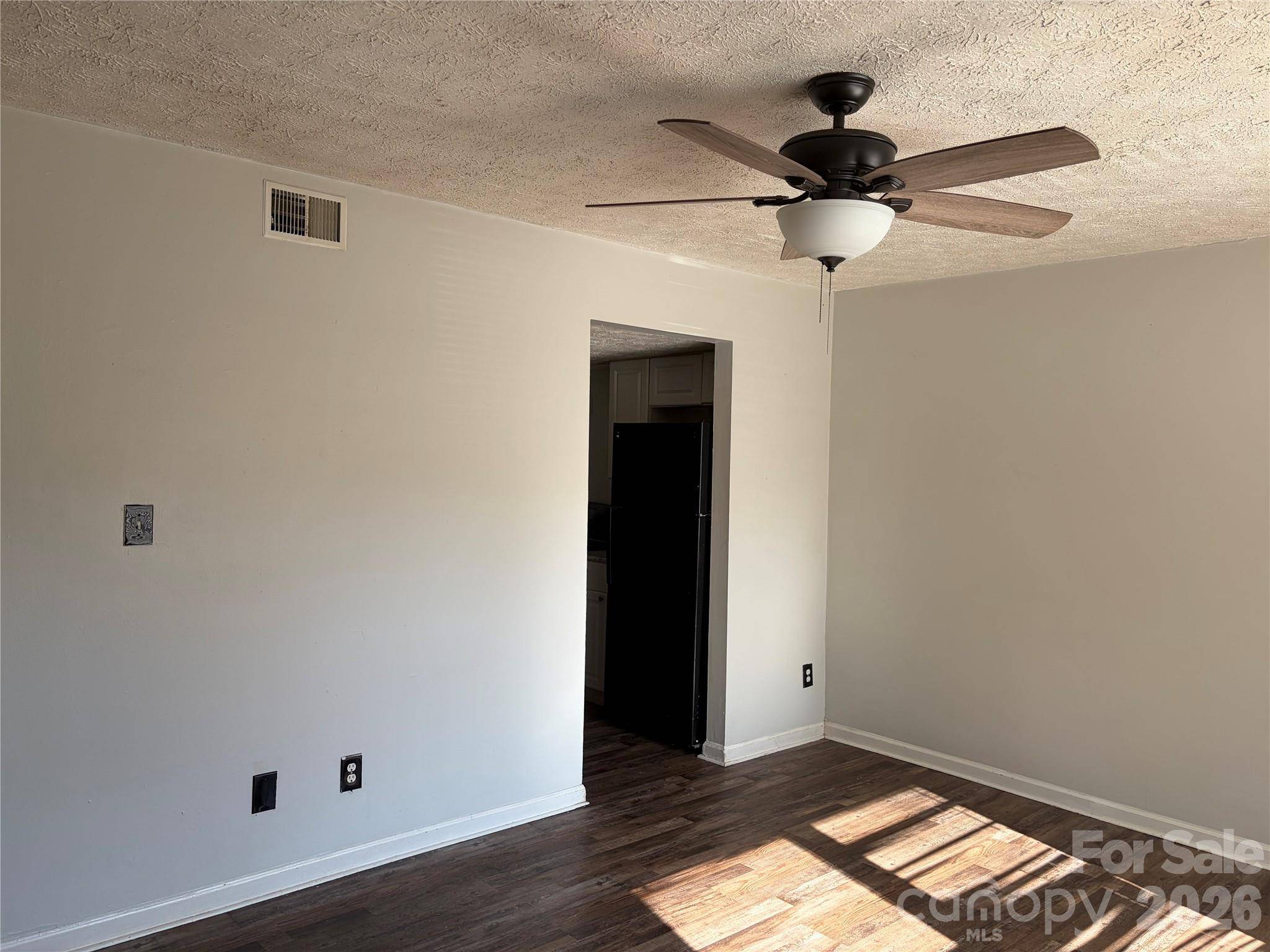 9456 Lexington CIR, Charlotte, NC 28213