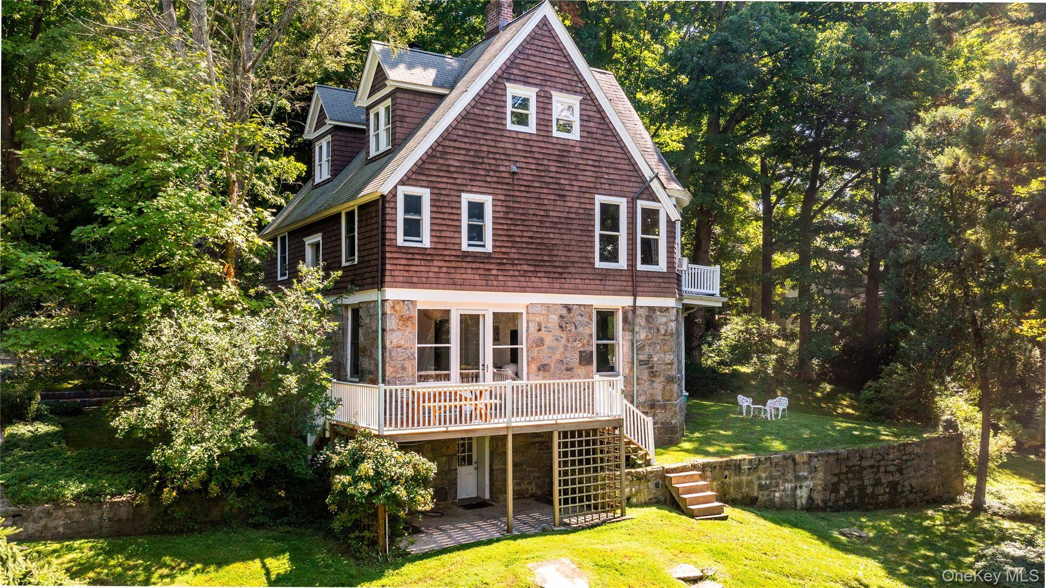 344 Sprain RD, Scarsdale, NY 10583