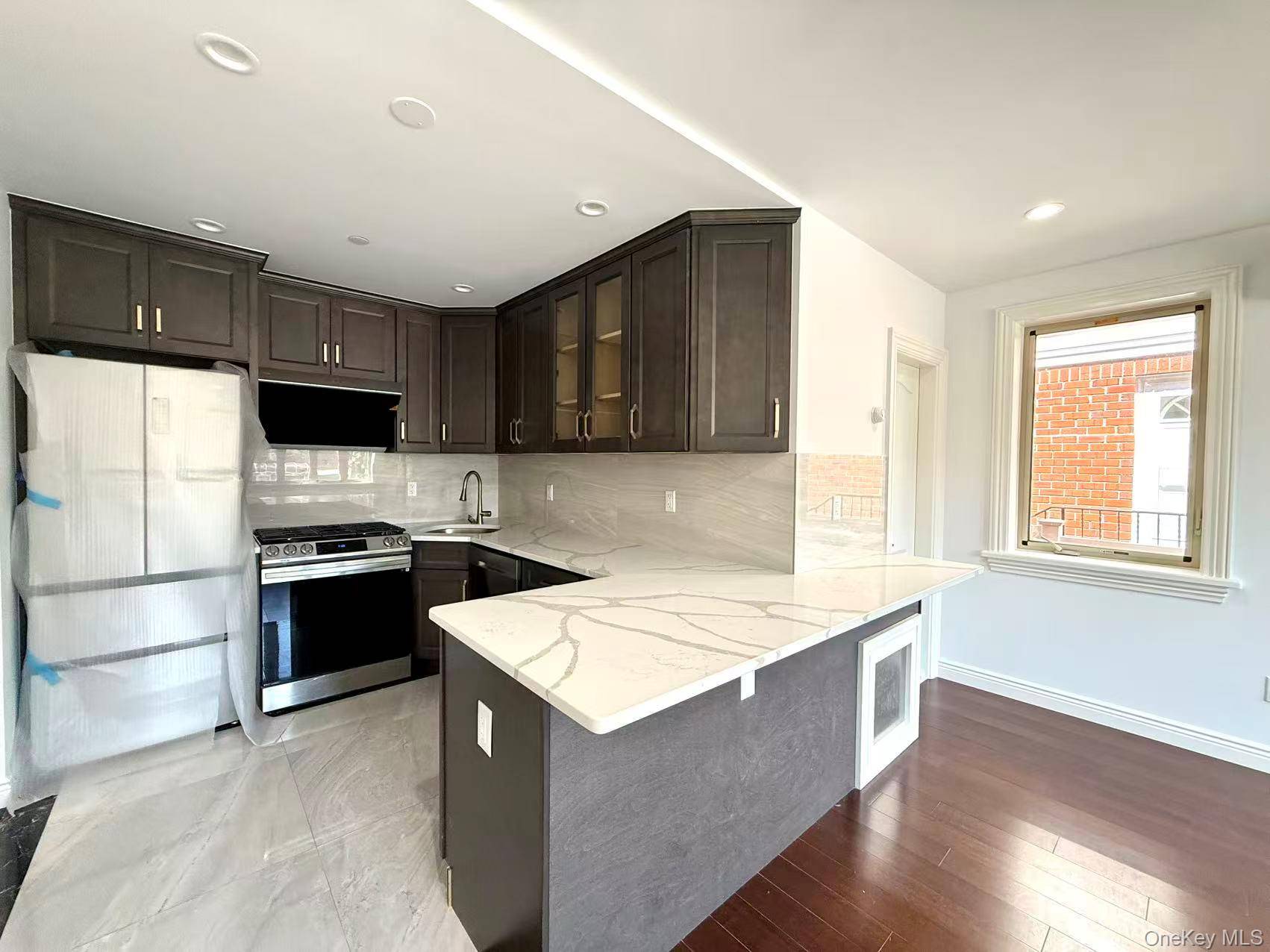 9-24 129th ST, College Point, NY 11356