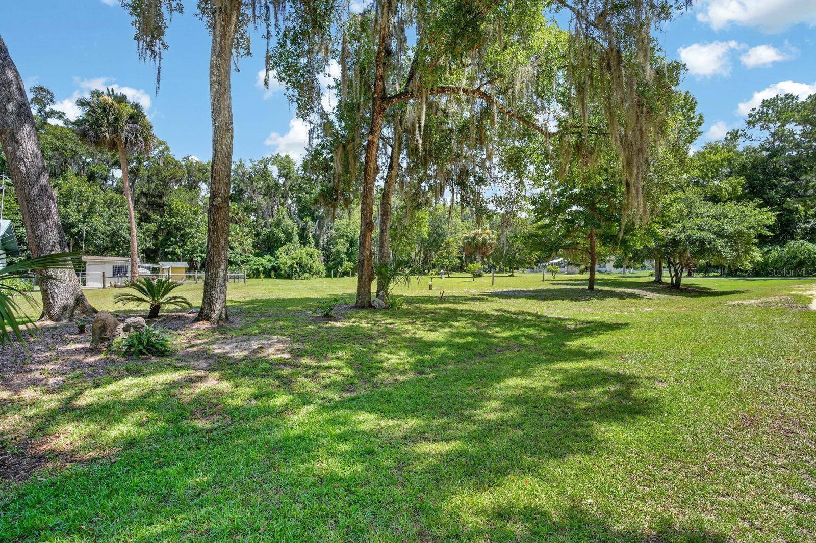 104 WOODCREST AVE, Satsuma, FL 32189