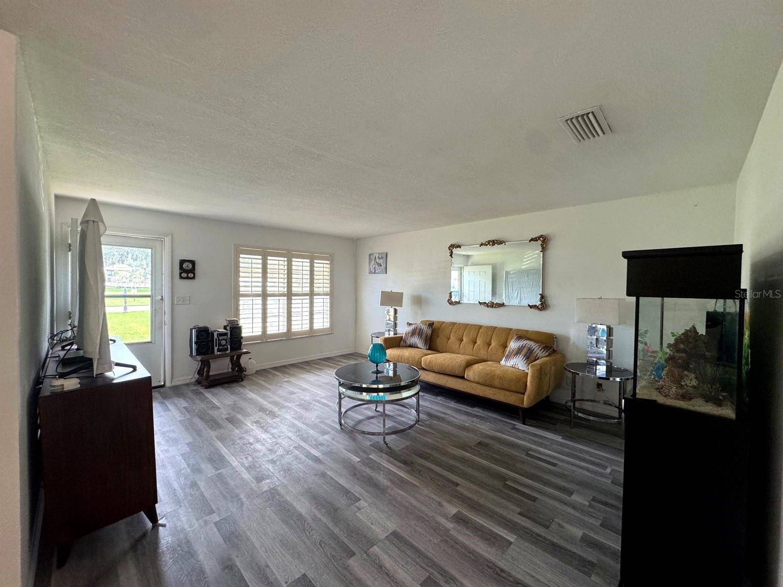 1636 JUNO TRL, Astor, FL 32102
