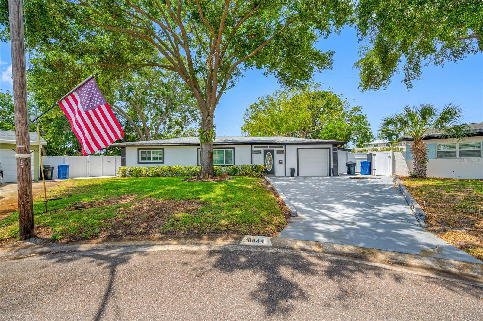 8444 8TH WAY N, St Petersburg, FL 33702