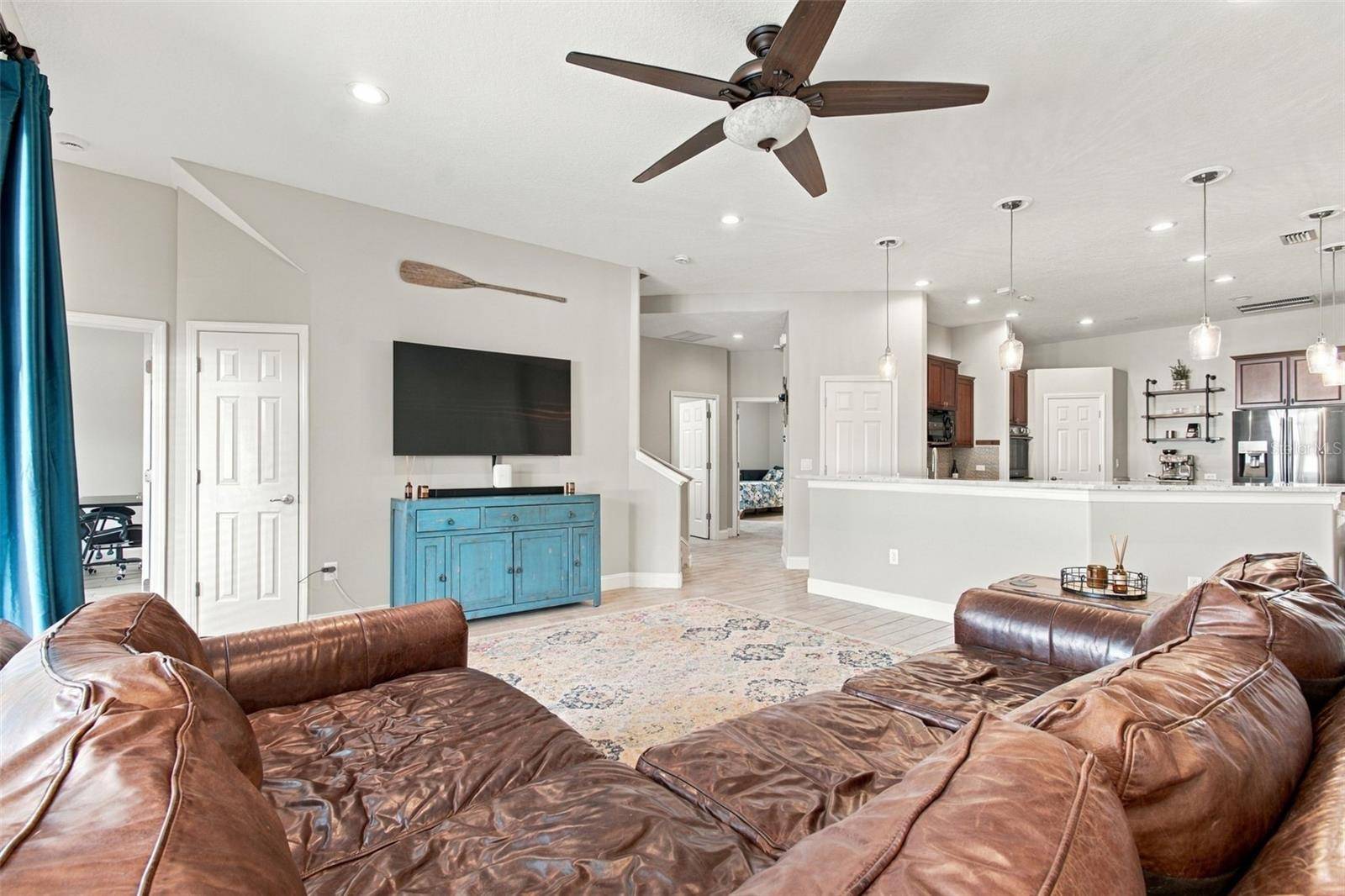 3335 STONEGATE FALLS DR, Land O Lakes, FL 34638