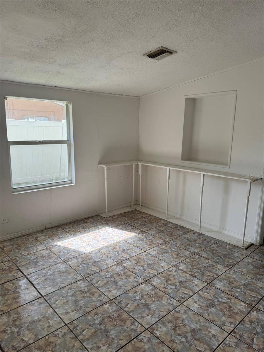 3033 KAREN AVE, Largo, FL 33774