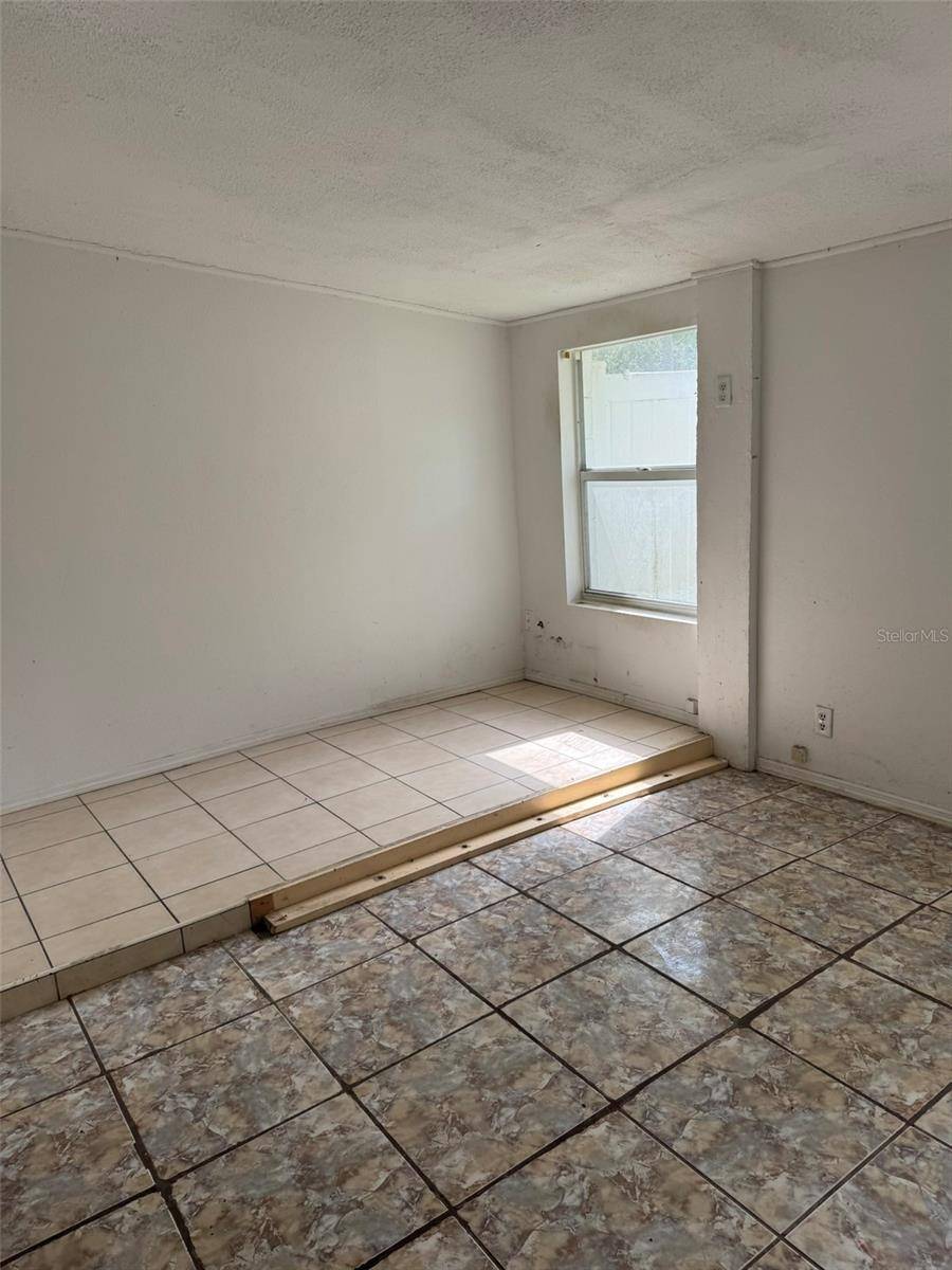3033 KAREN AVE, Largo, FL 33774