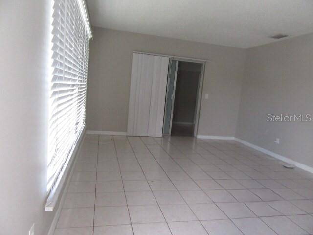 4923 CRESTHILL DR, Tampa, FL 33615