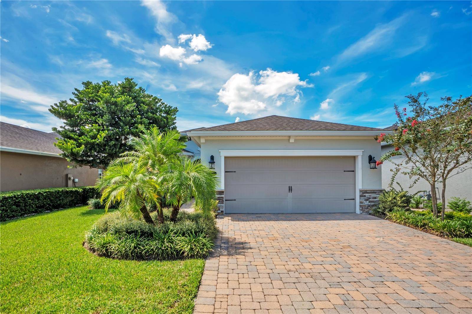 560 ADENMORE TER, Deland, FL 32724