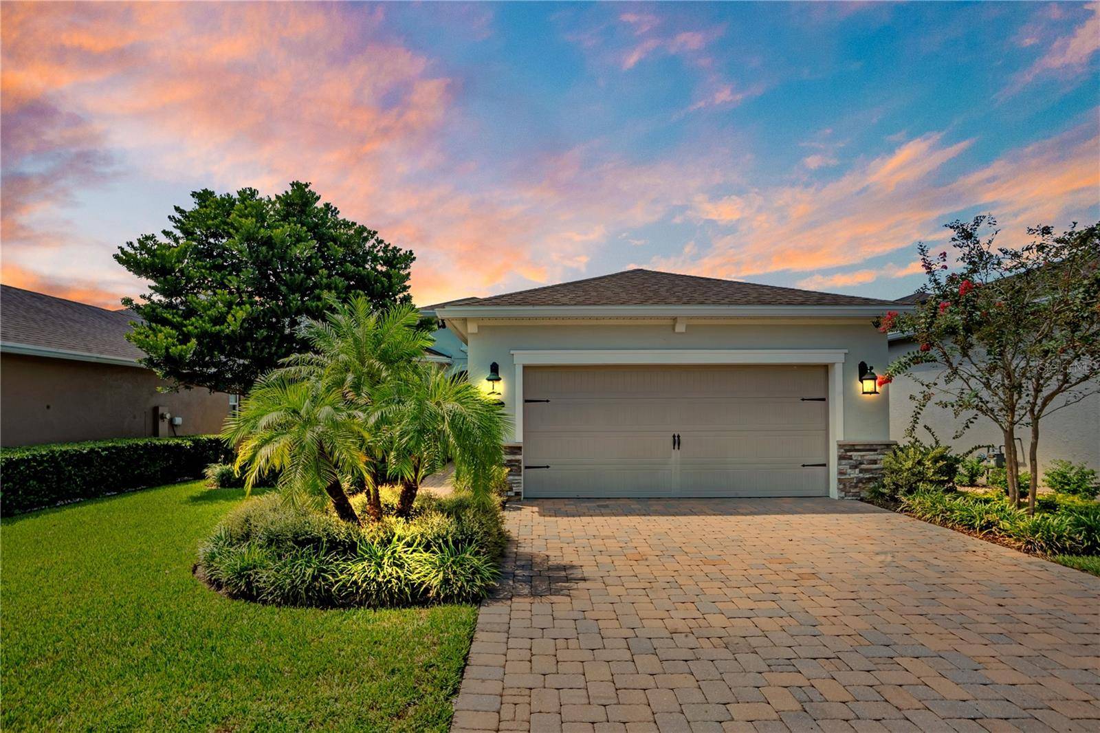 560 ADENMORE TER, Deland, FL 32724