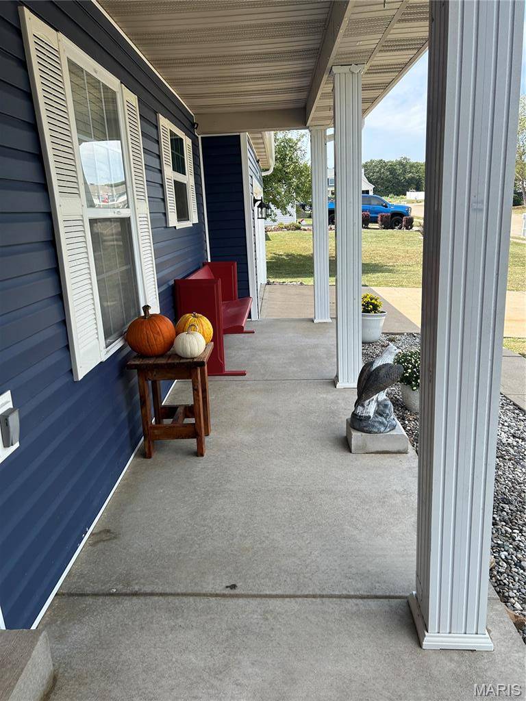 17 Dean Wells CT, Warrenton, MO 63383