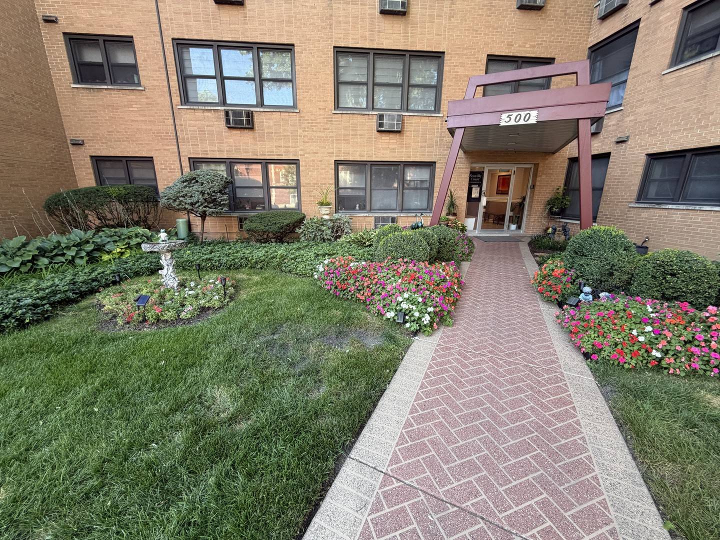 500 Washington BLVD #102, Oak Park, IL 60302
