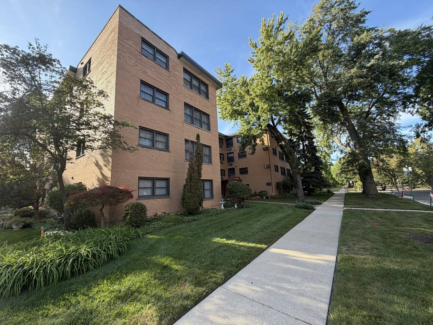 500 Washington BLVD #102, Oak Park, IL 60302