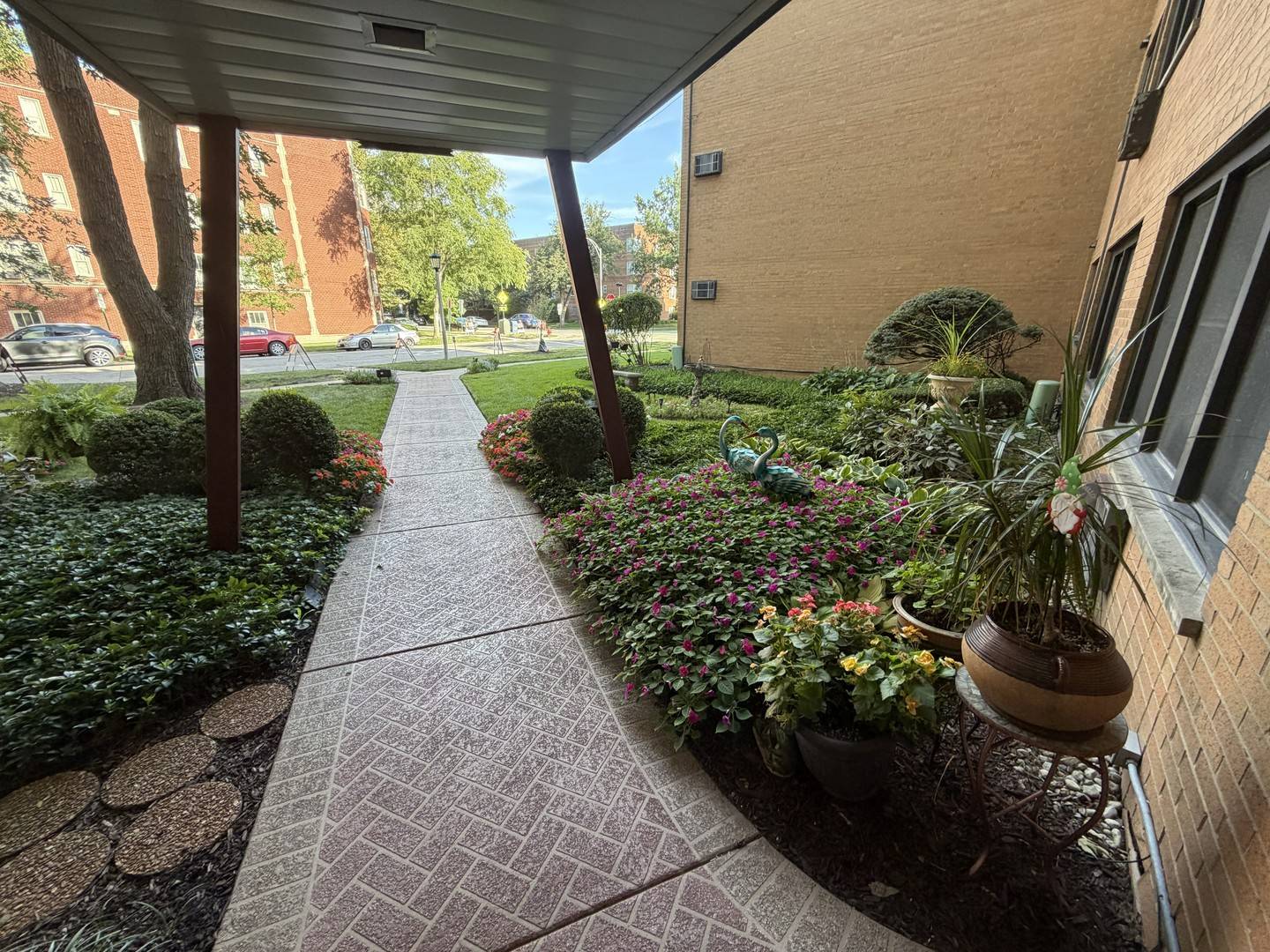 500 Washington BLVD #102, Oak Park, IL 60302