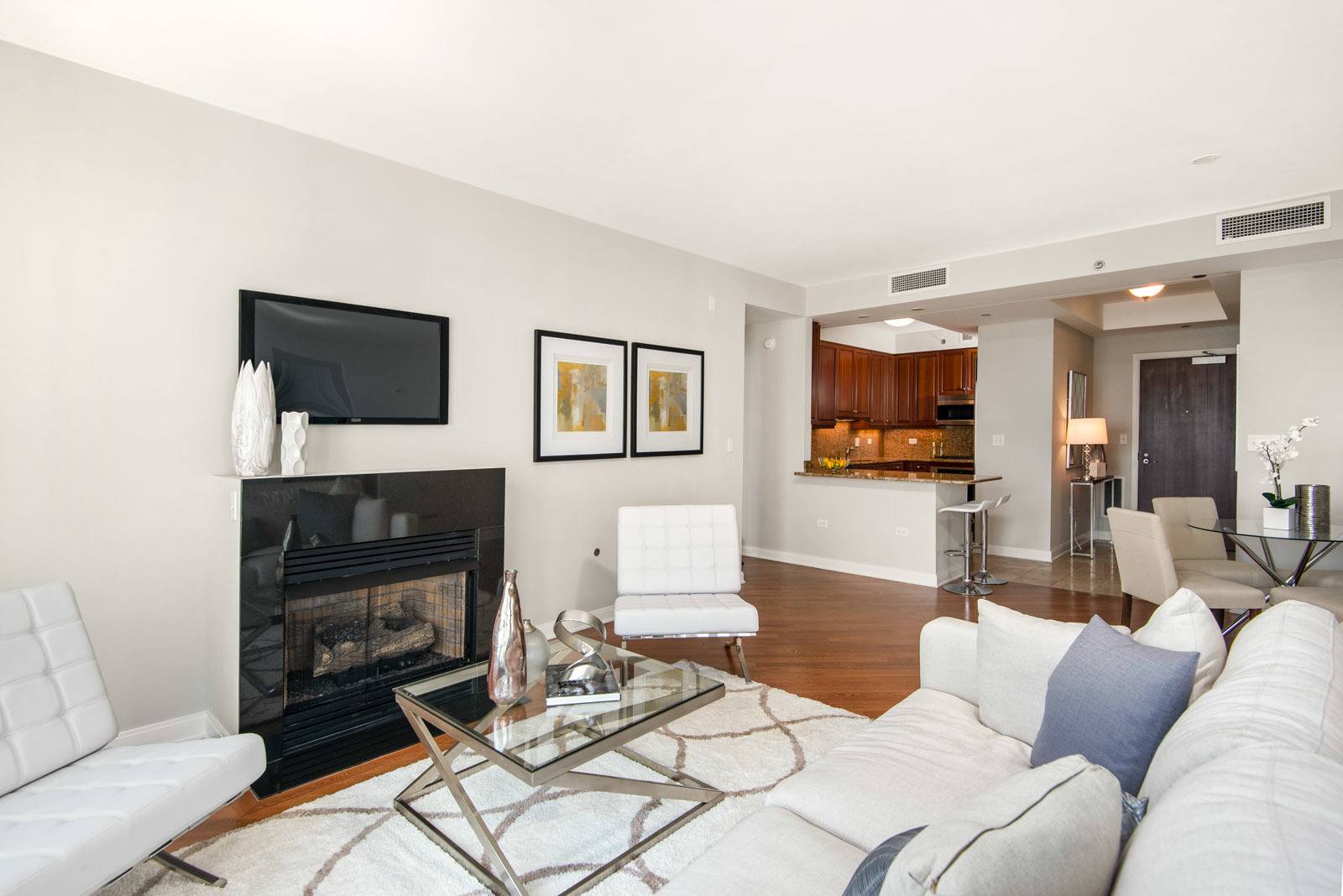130 N Garland CT #3103, Chicago, IL 60602