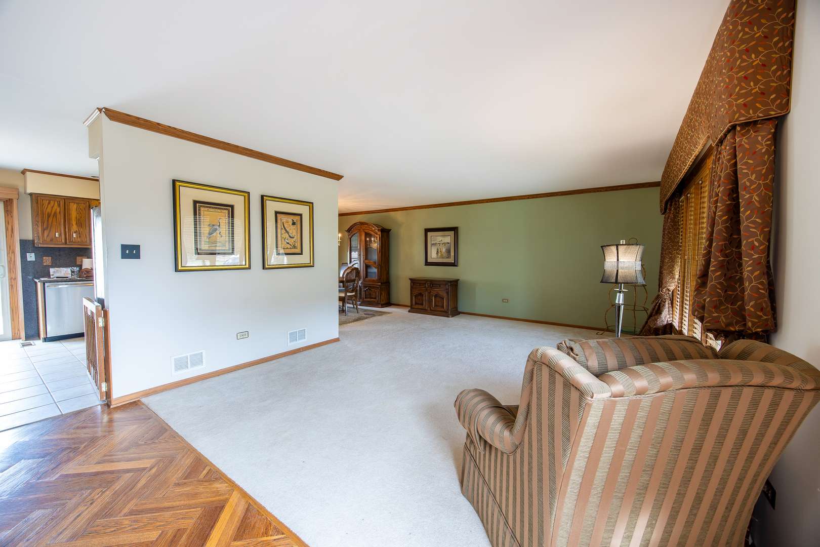 15548 Vista DR, Oak Forest, IL 60452