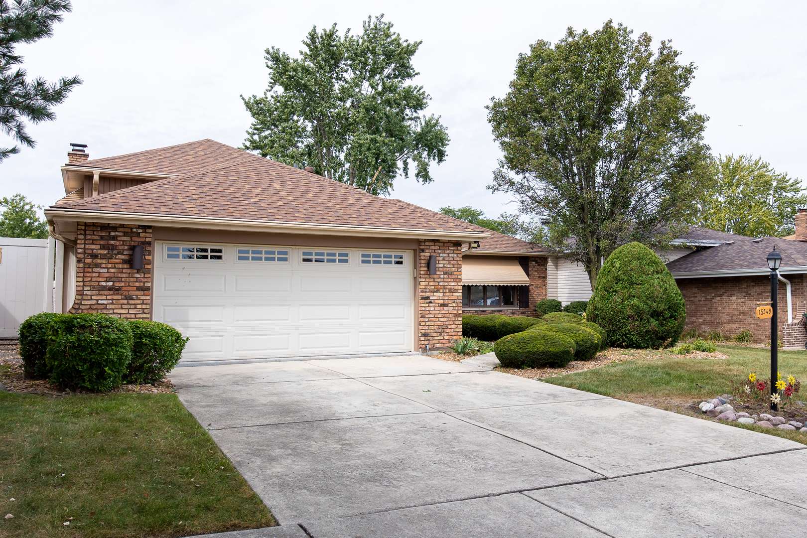 15548 Vista DR, Oak Forest, IL 60452