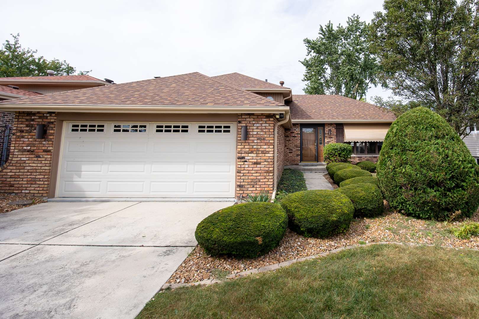 15548 Vista DR, Oak Forest, IL 60452