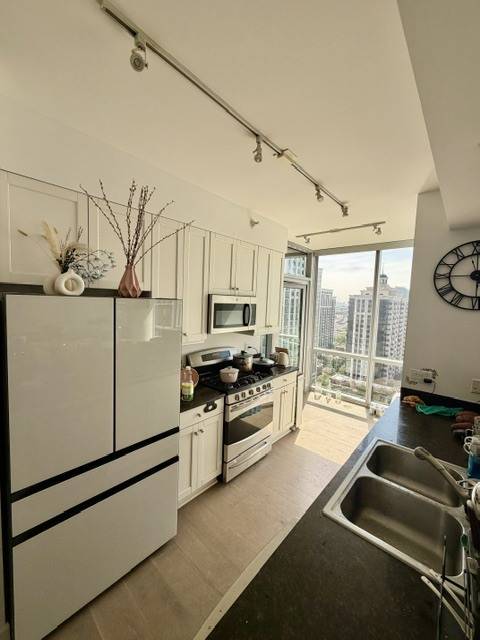 1201 S Prairie AVE #1706, Chicago, IL 60605