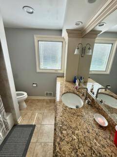 1622 S Surrey Ridge DR, Arlington Heights, IL 60005