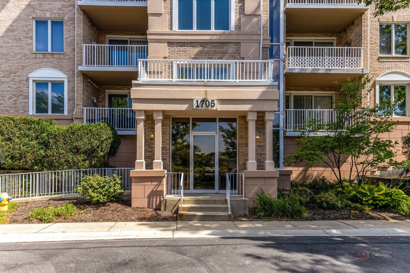 1705 Pavilion WAY #407, Park Ridge, IL 60068